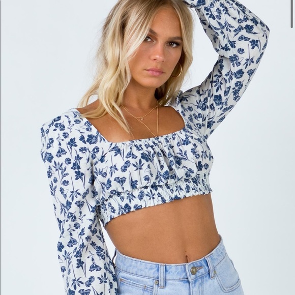 Princess Polly Tops - NWOT Princess Polly Siana Top Size 2